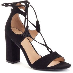 ☃️Apt. 9 Black Suede Tassel Tie Chunky Heels